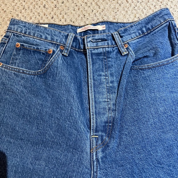 Levi's Ribcage Straight Ankle Jeans - Medium Wash - Size 30 - Picture 6 of 7